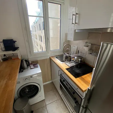 Apartment De Charme F2, Porte St Cloud