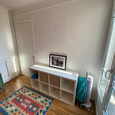 De Charme F2, Porte St Cloud Apartment *